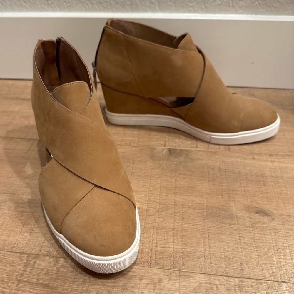 Paolo / Linea Paolo Tan Wedge Sneaker Ankle Boots Size 8 Barely worn!